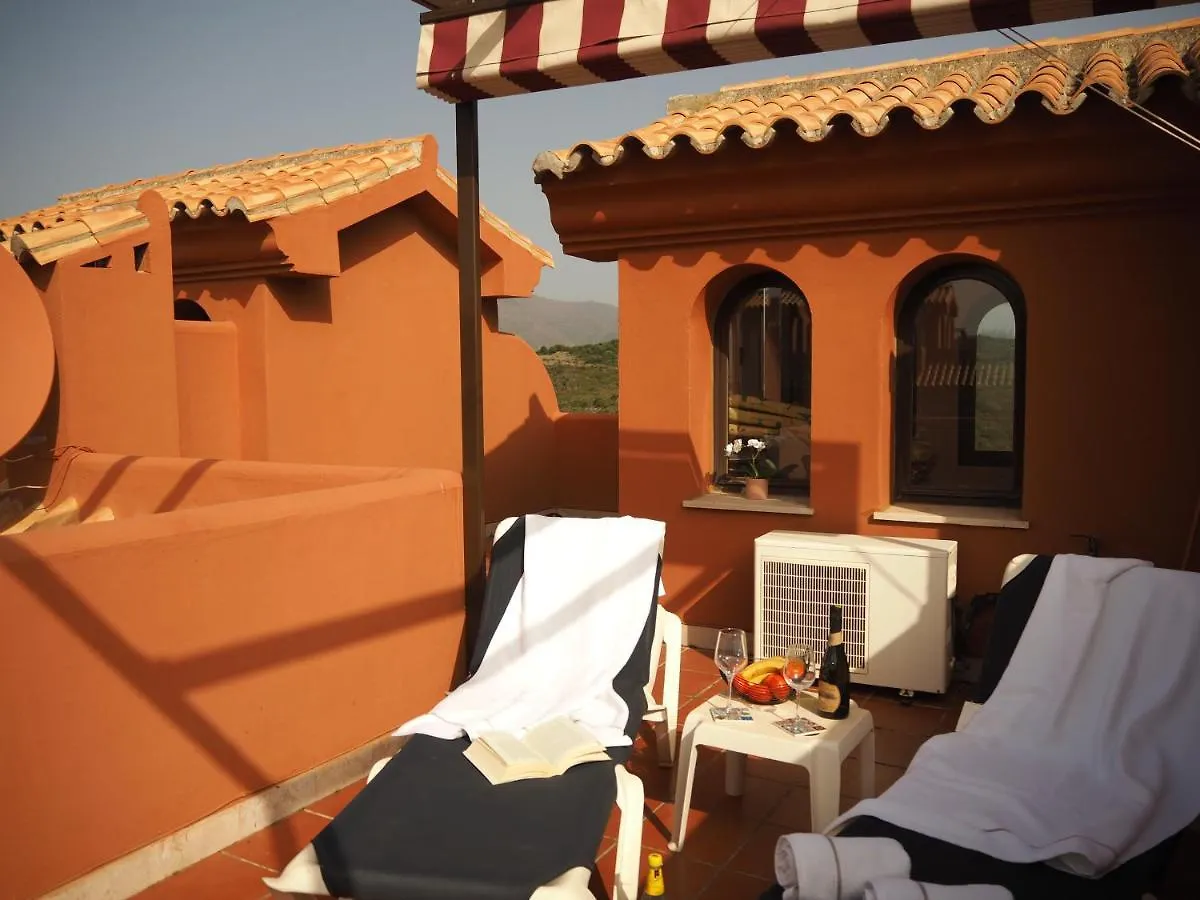 아파트 Duplex Penthouse In Estepona- Mountain And Sea Views
